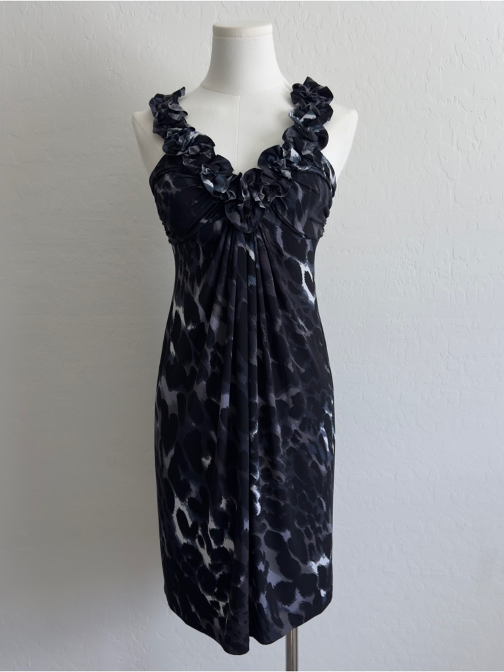 Enfocus Studio Black and Gray Printed Dress Label Close-Up